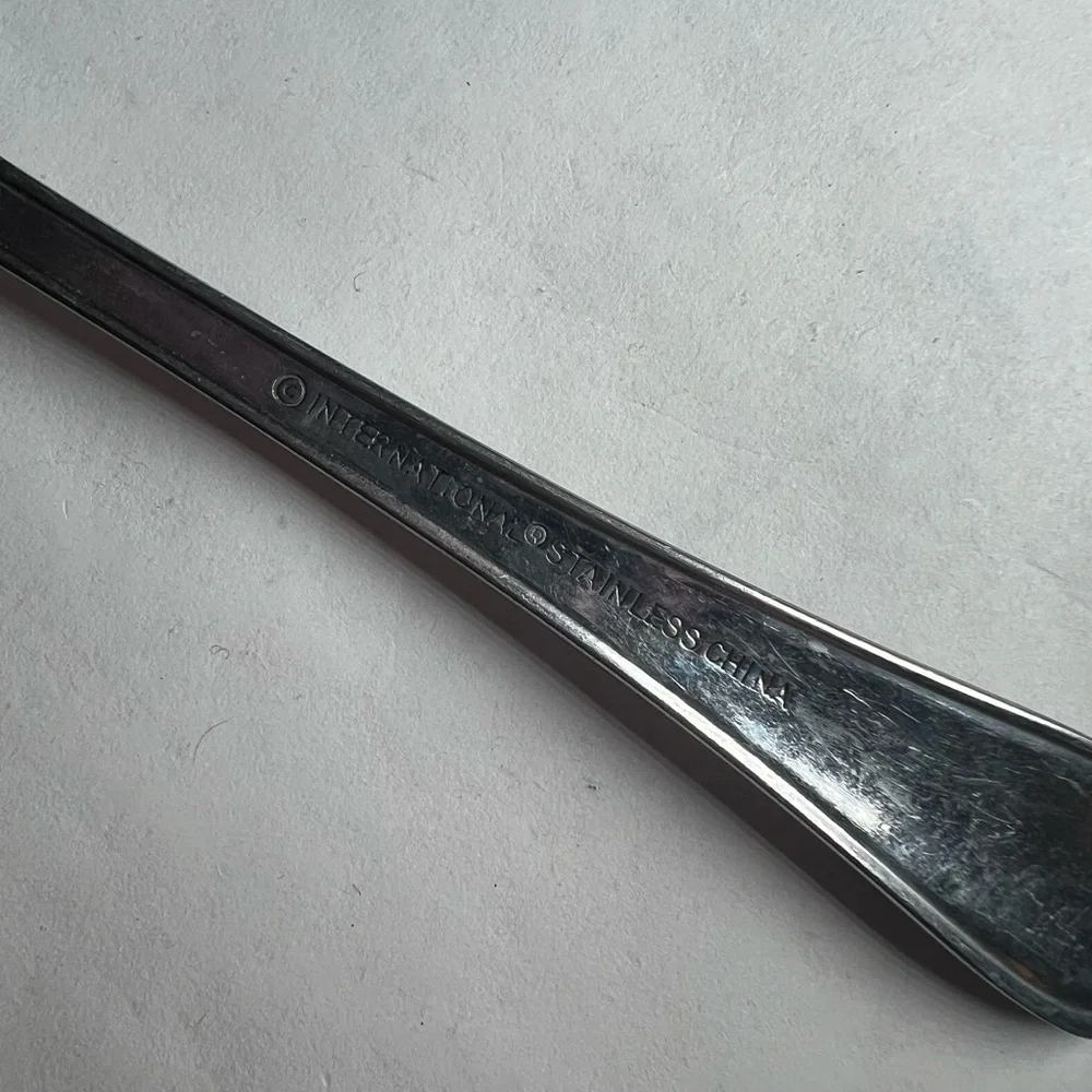 International Nouveau flatware 24‎ pieces